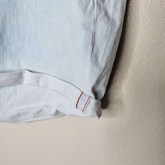 Torrid 24 Light Wash Denim Shorts Jean Cuffed Stretch 5" Inseam High Rise - Picture 2 of 5